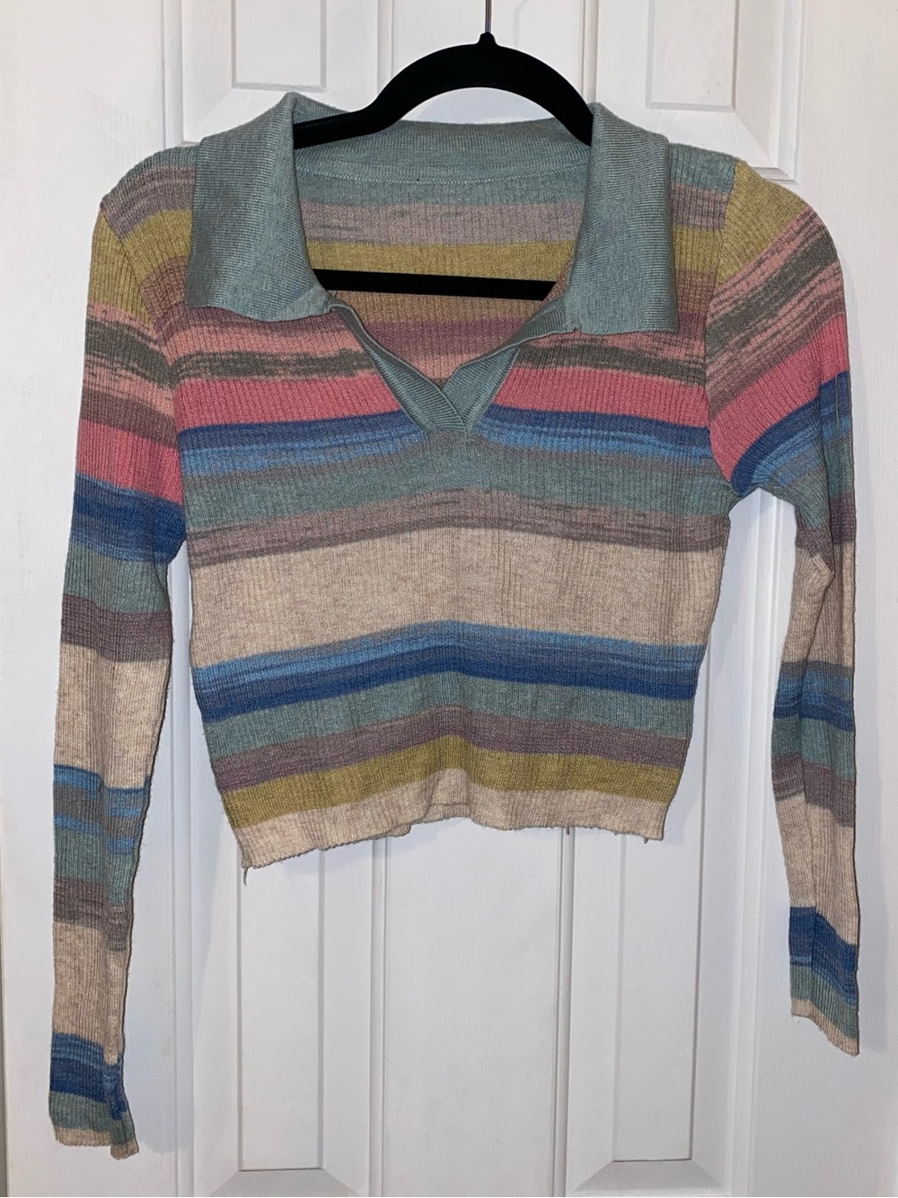 70’s inspired long sleeve crop top